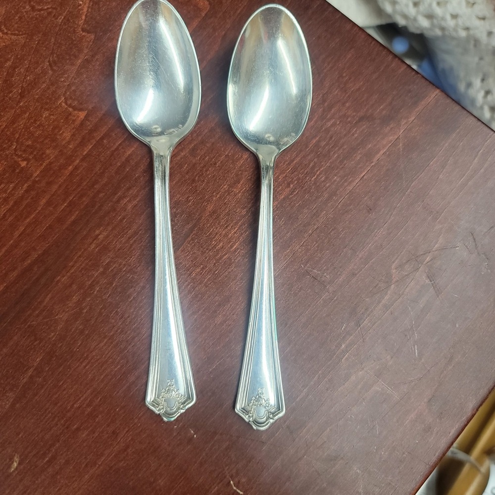 Wm Rogers Arbutus 1914 Silverplate Teaspoons Vintage Set of 2 Floral Art Nouveau